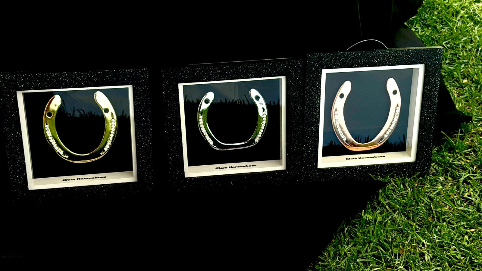 Obra Glam Horseshoes