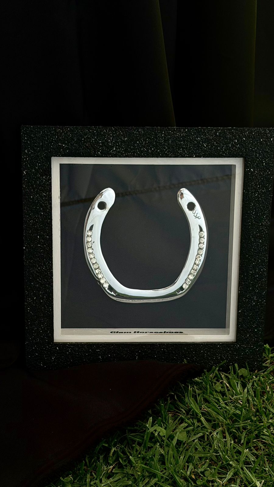 Obra Glam Horseshoes